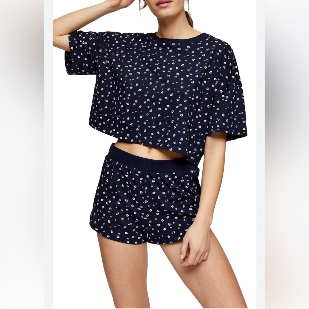 TopShop shorts and Top Floral Matching set Size M 8-10